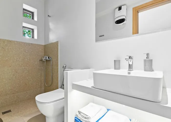 Villa Olea - Luxury With Swimming Pool, Tennis Court & Volley