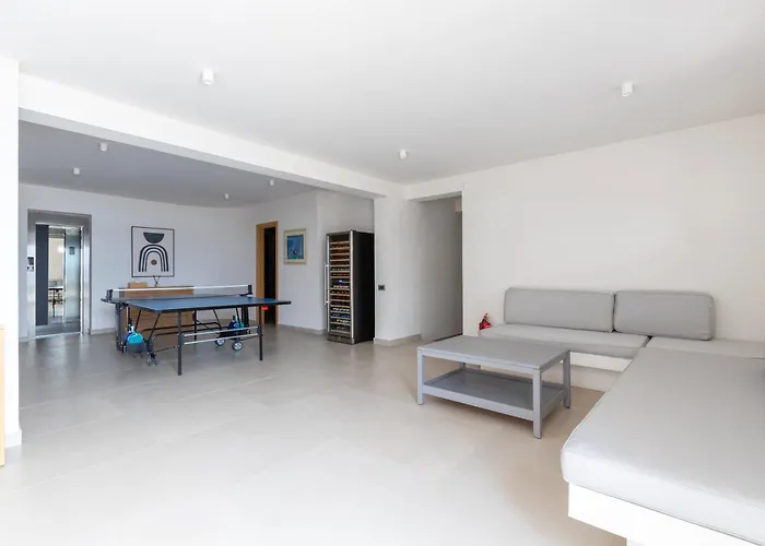 Olea - Luxury With Swimming Pool, Tennis Court & Volley Koilás