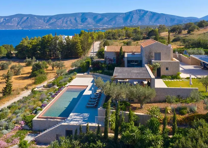 Olea - Luxury With Swimming Pool, Tennis Court & Volley Villa *